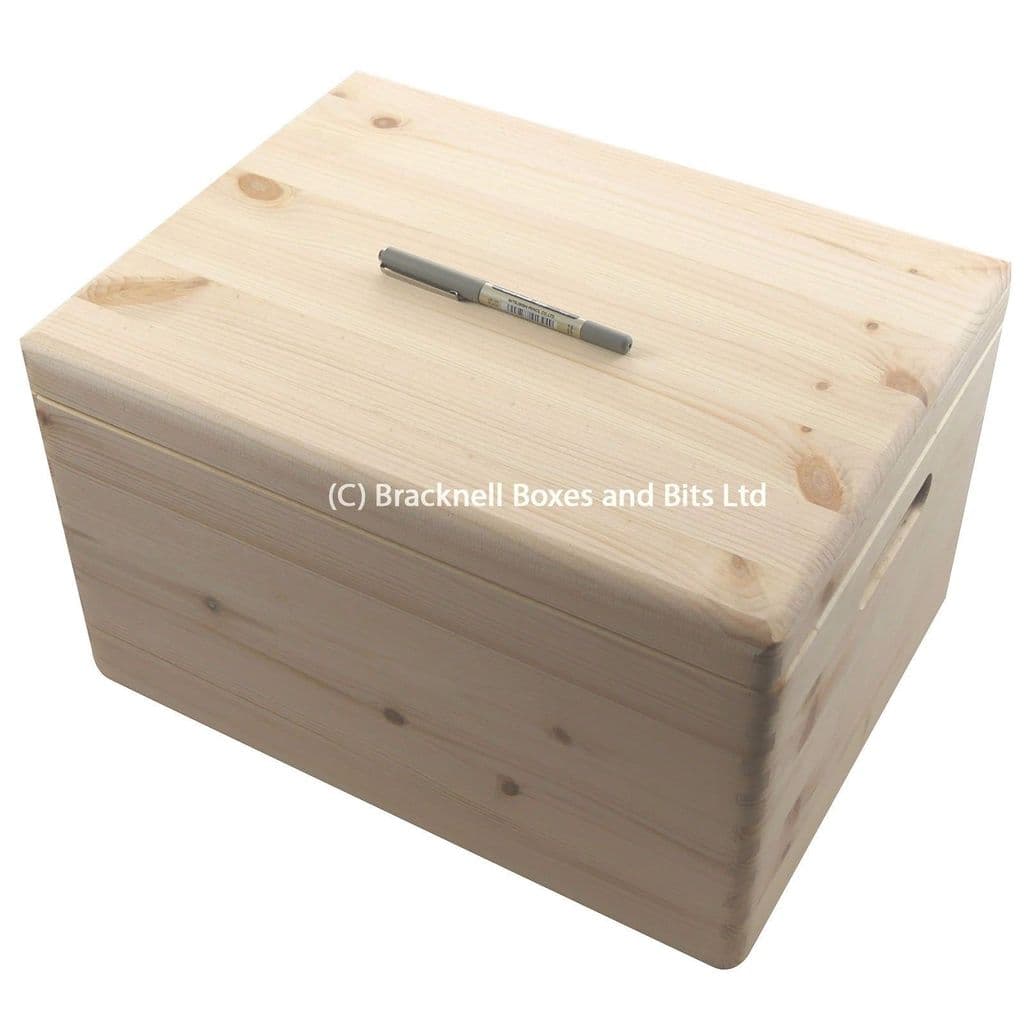 Pine Wooden storage box with pine lid BPU170 39 5x29 5x23 5CM trunk
